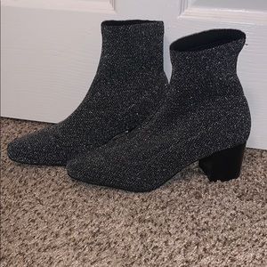 Black shimmer boot